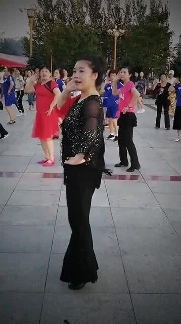 火辣辣广场舞视频
