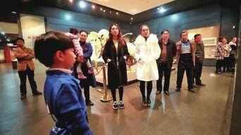 博物馆讲解员视频,跟随讲解员视频探索历史与艺术宝藏